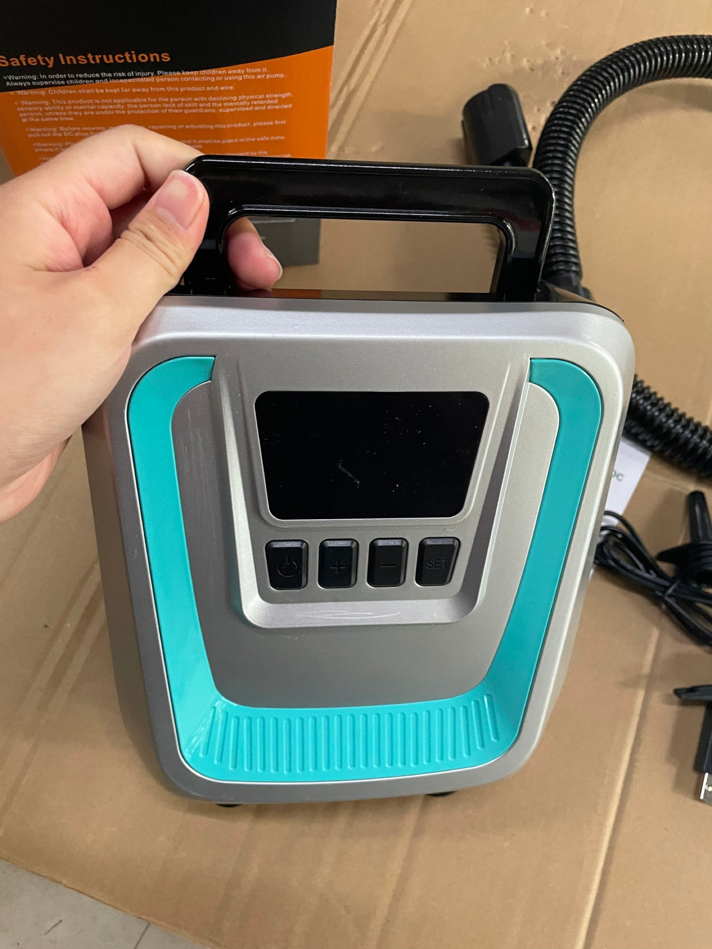 Oppladbar elektrisk SUP-pumpe
