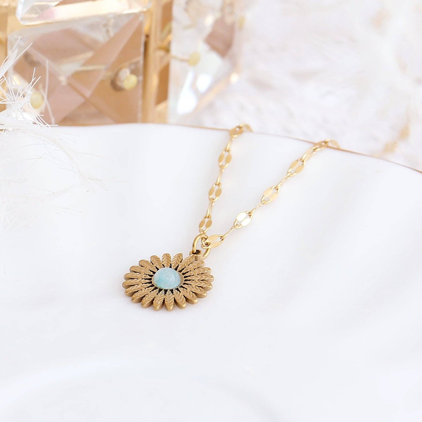 Made By Nami - Golden sunflower necklace with turquoise stone